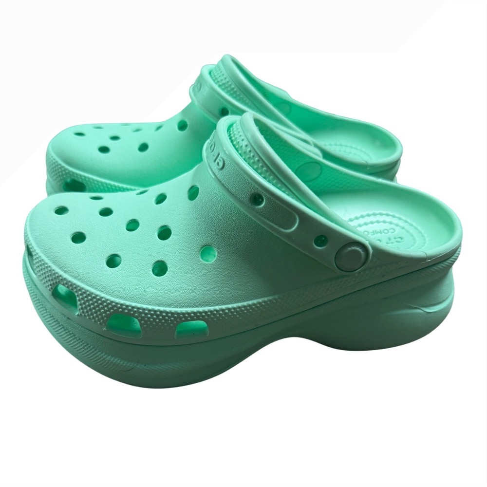 NOT FOR SALE. Crocs Classic Crush Clog Mint Green Platform Sandals Womens Size 7